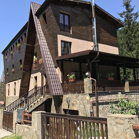 Pensiunea Mario Moeciu De Sus Exterior photo